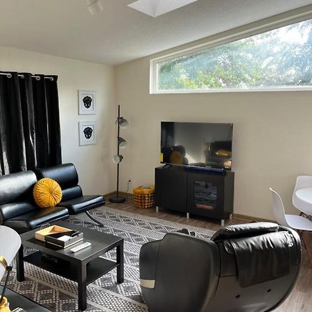 Paradise Oasis Near Lake *Full Body Massage Chair* Longview Exterior photo